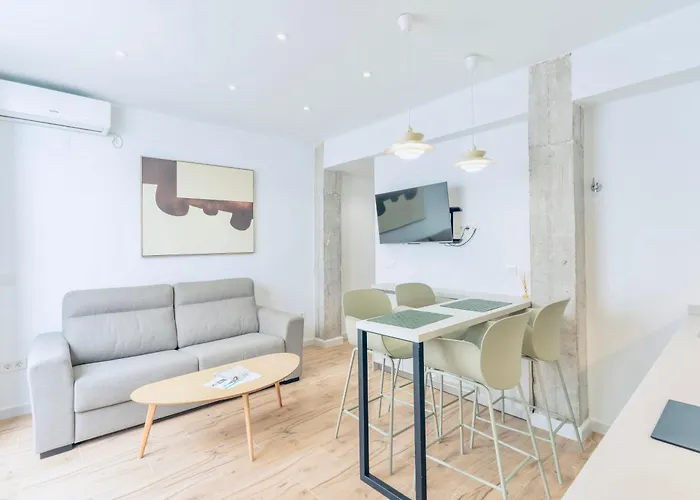 Apartment Deanes Califa *