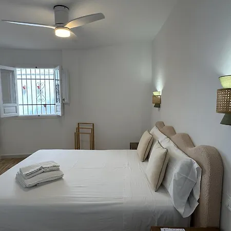 Deanes Califa * Córdoba