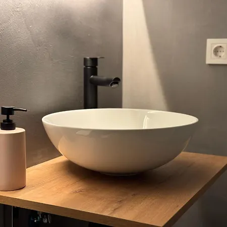 Apartment Deanes Califa