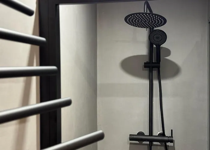 Deanes Califa Córdova